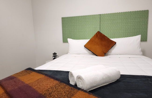 U Suites on Webb - Photo 6