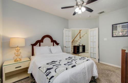 Luxury Pool Home Near Sugar Land Town Center - Photo 35