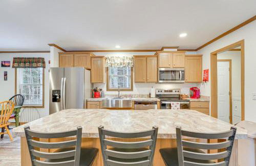 Less Than 1 Mi to Beach Peaceful Brant Lake Home! - Foto 9