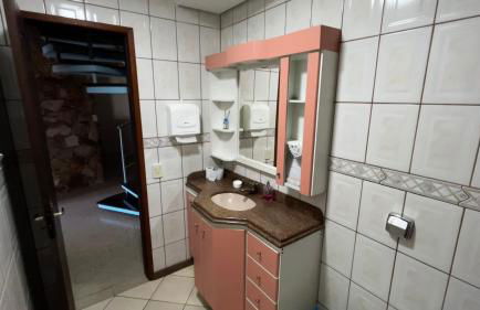 Casa espaçosa com sala de jogos interna e externa - Photo 16