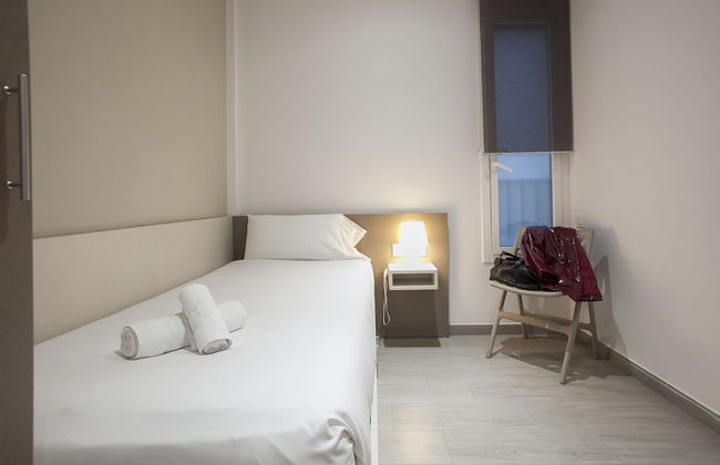 BBarcelona Gaudi Flats - Photo 7