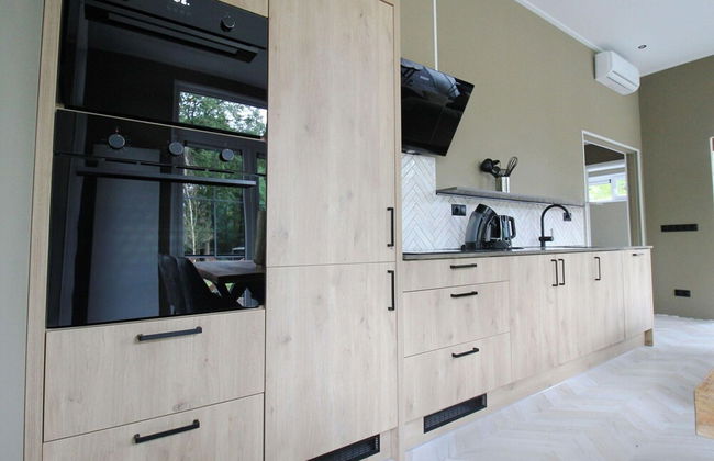 Modern Holiday Home With Decorative Fireplace - Foto 8