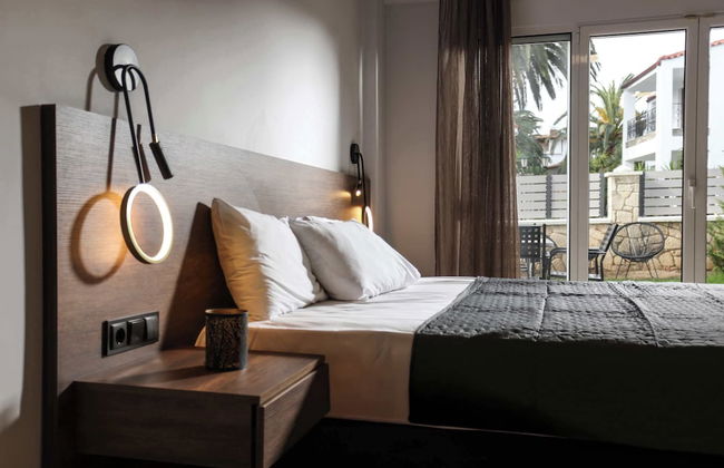 Danae Comfort Living - Photo 6