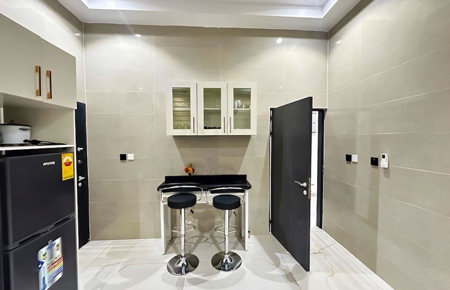 2BR Apartment With Pool and Wifi Near East Airport - Photo 22