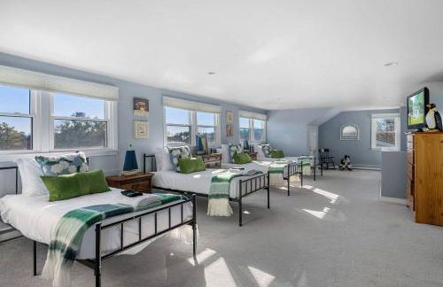 Private Pickleball | Family Friendly | Sleep 18 - Photo 62