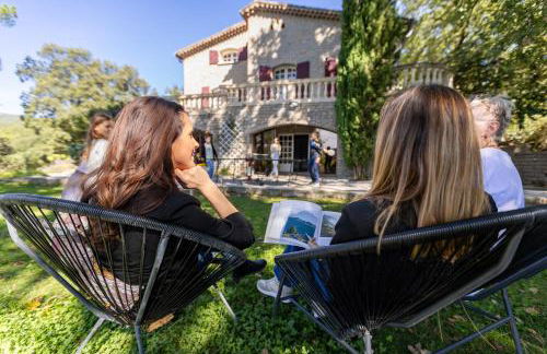 "Les Hauts du Marquet" - Meublé de tourisme 5 Etoiles - Gîte de groupe 15 Personnes en Cévennes - Piscine à débordement - Balnéo - Sauna - Nature - Foto 6