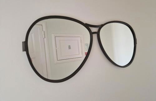 Riverfront 2 Bedrooms with Balcony - Foto 5