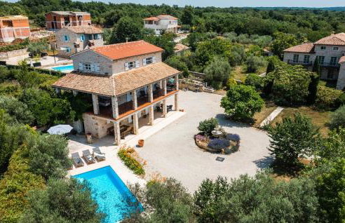 4 Bedroom Cozy Home In Sveti Lovrec - Foto 16