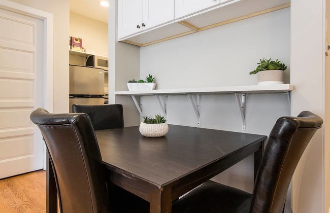 Cozy Depaul 2 Bedroom near Train, University, & Cubs - Foto 9