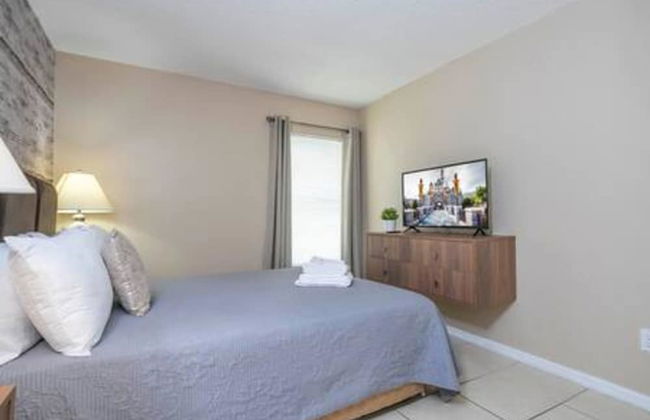 Amazing 5 BR w Game Room Minutes From Disney - Foto 63