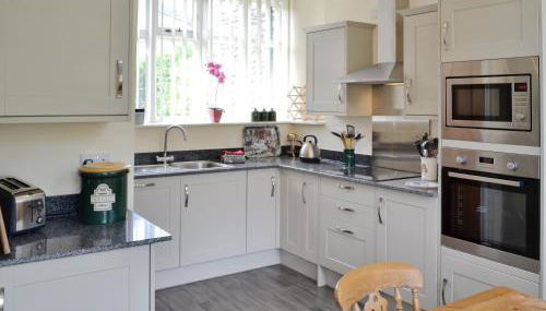 Station House - Hw7742 - Photo 5