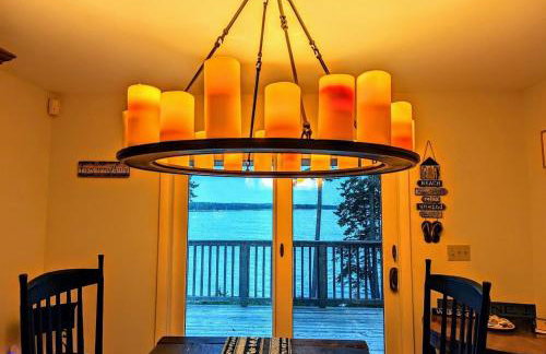 Oceanfront Crackling Cove Cottage Family firer pit slleeps 6 - Foto 13