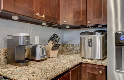 Mirage Pool House - Heart of LV, Swimming Pool, Games, heavenly relaxation - Photo 38