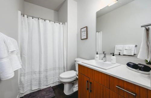 NEW Great Escape 404 2BR Condo Near Downtown and Bay - Photo 27