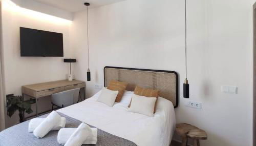 Piso reformado de diseño c/terraza. Playa el Ancla - Foto 3