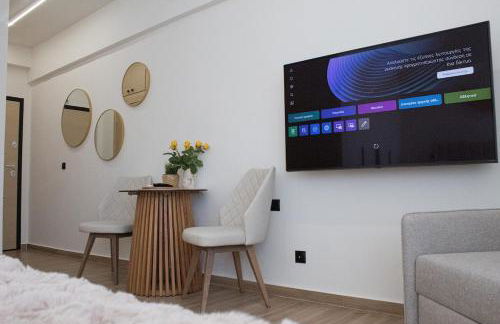 Rafina's PARADISE VIEW!!Walking access to the Port!!! Amazing Seaview!!!Steps from the Beach, 2 min walk!!WIFI 300Mbps! The Lux Seaside Retreat! - Foto 8