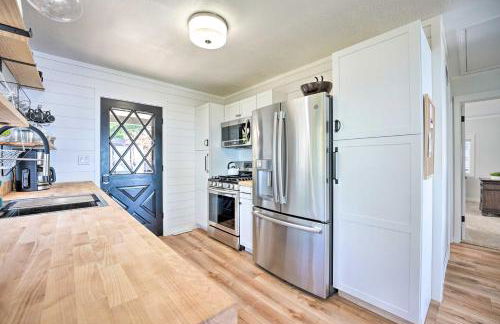 Modern Lake Michigan Home with 3 Lakefront Decks! - Foto 7