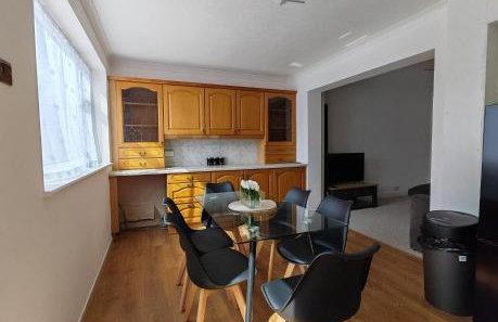 4 Bedroom 2 Bathroom House - Free parking - Foto 19