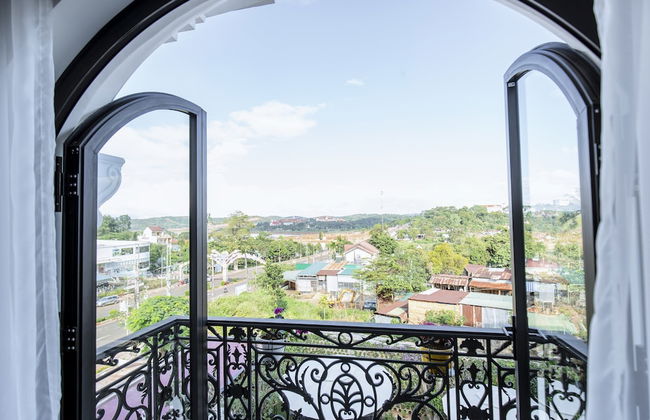 ROBIN HOTEL - Photo 11