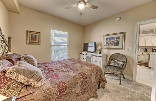 Beautiful Beachfront Condo with Pool View - Unit 0203 by RedAwning - Foto 6