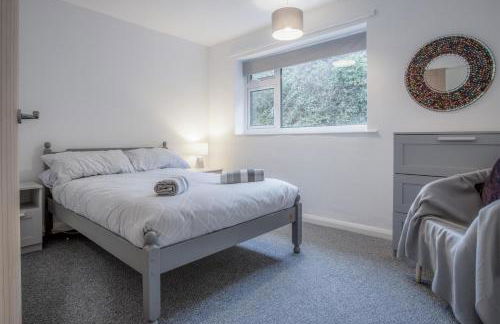 Pharmacy Court - 2 Bedroom Apartment - Saundersfoot - Photo 6