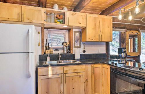Classic Colorado Log Home with Mountain Views! - Foto 10