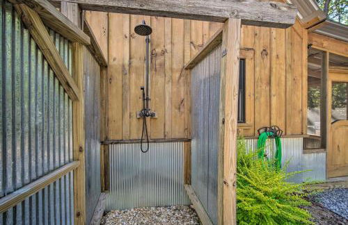 Stunning Cabin Getaway with Private Hot Tub! - Foto 23