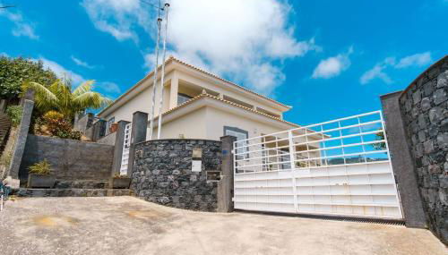 GuestReady - Spacious stay with sea views - Foto 2