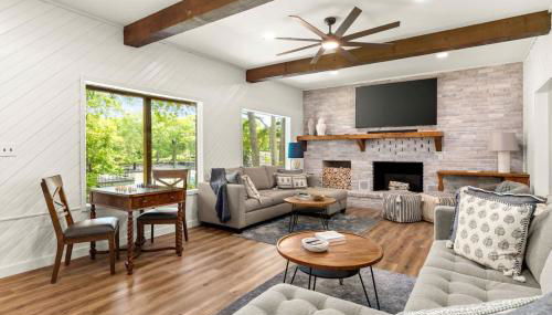 5BR 3.5BA Waterfront Boat, Dock and Kayaks, Lake McQueeney by Austin Vacay - Foto 2