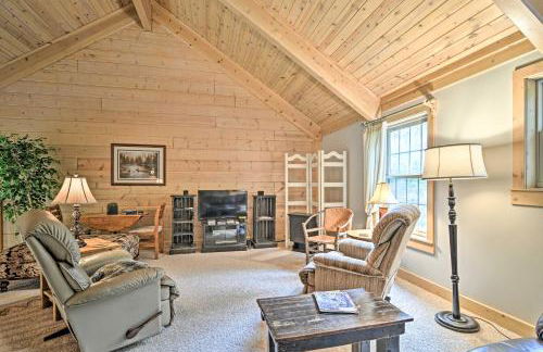 Rustic and Modern Home with Fire Pit on Tower Pond! - Foto 14