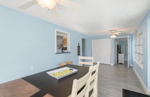 Relaxing 4 bedroom home with Pool - Photo 17