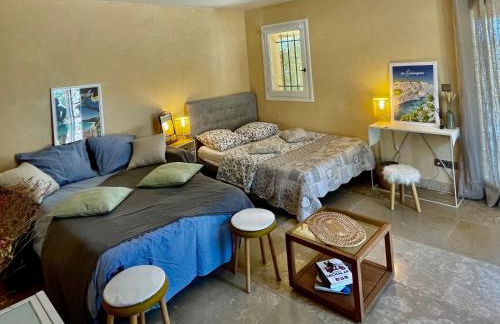 Independent Panoramic Studio with Pool - Le Tholonet - Foto 4