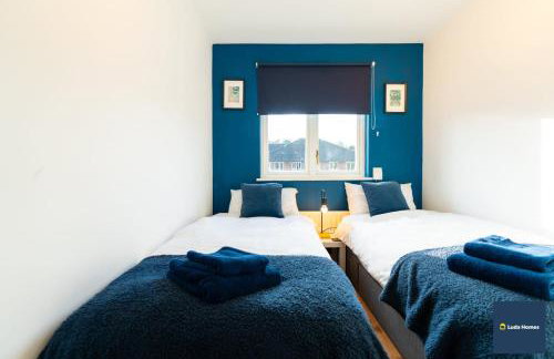 Camberley Spacious and Comfy 3 Bedroom Home, Next to Frimley Hospital with Parking - Foto 17