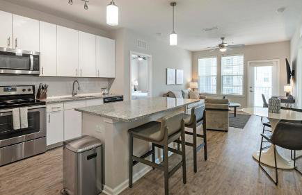 Landing Incredible 2BD Pool Clubhouse - Foto 6