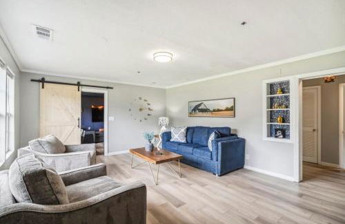 5BR with Game Room & Huge Backyard - Foto 30