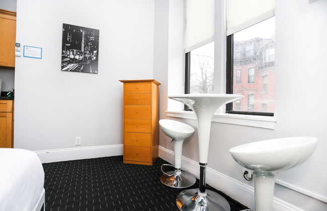 Maverick Suites at 400 Columbus Ave - Foto 75