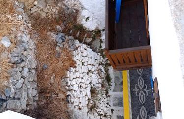 quiet stone house in Nisyros - Photo 11