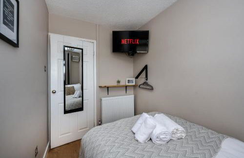 Parking - Garden - Views - M4 Work Stay - Photo 10