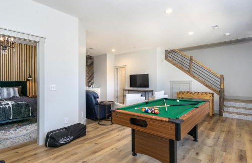 New Luxury 4 bedroom Mountain View Home w/hot tub! - Foto 3