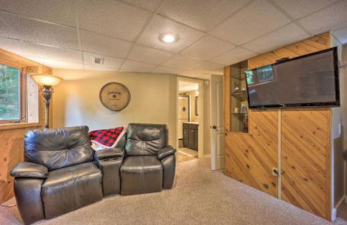 2 Mi to Skiing! Wooded Beech Mtn Retreat with Decks - Foto 44