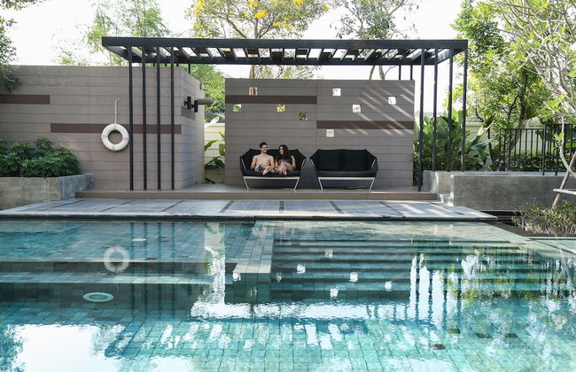 First Choice Suites - Photo 57