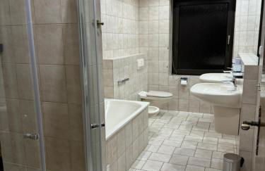 120qm Geräumige Wohnung & Balkon & Parkplatz - Foto 15