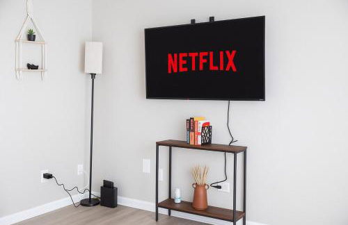 1BR Near UAB with Free Parking, Fast Wi-Fi, Workspace - Foto 21