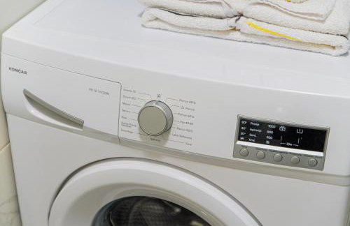 Flexible SelfCheckIns 93 - Zagreb - Garage - Balcony - Bedroom - Photo 18