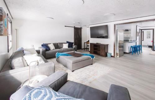 Lazy Duck Inn #30 The Lucky Duck House, a cozy 2-bedroom retreat 1 min from Yellowstone - Foto 4