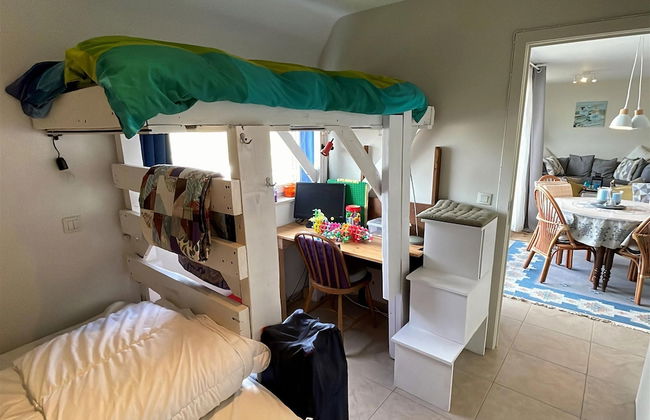 Charming Waterside Getaway - Foto 8