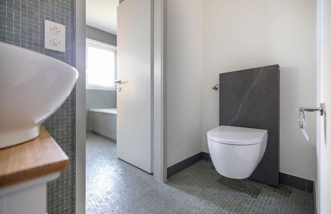 Luxury Apartment With Terrace and Garden Free Parking Smart TV etc - Foto 33