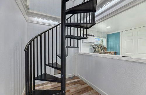 Captain Dan's Beach House - Photo 18