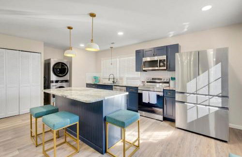 Chic home with king bed in Raleigh - Foto 8