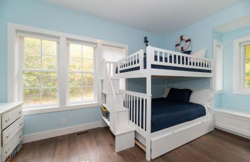 My Blue Haven - Shared lake access across the street! Glamorous home! - Foto 32